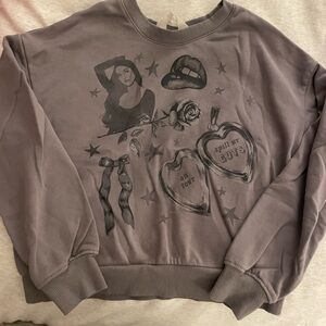 Olivia Rodrigo grey sweatshirt - 12/14